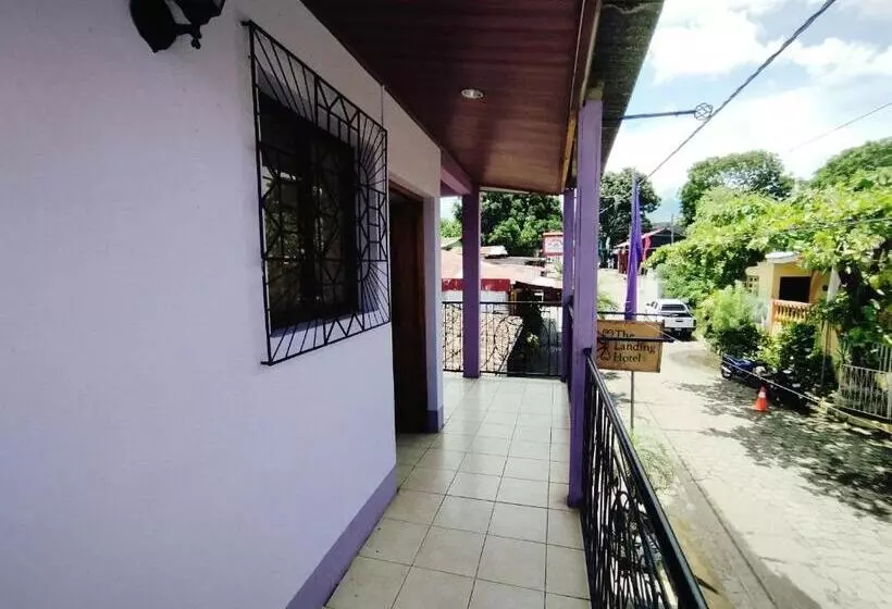 The Landing Hotel And Restaurant