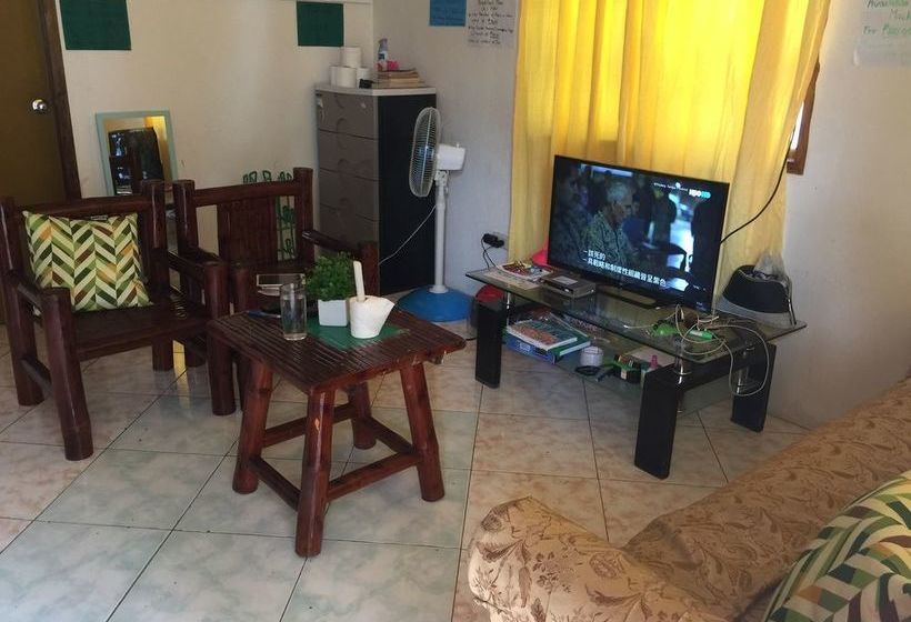 Hostel J & C Guesthouse