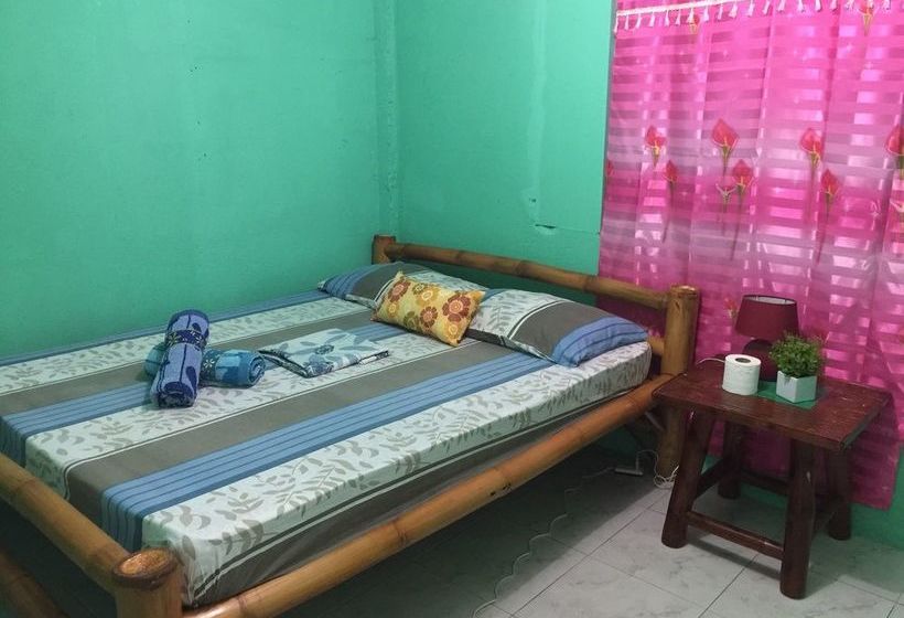 Hostel J & C Guesthouse