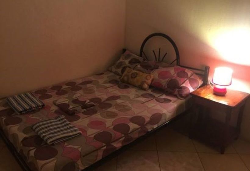 Hostel J & C Guesthouse