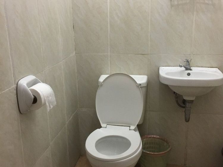 Hostel J & C Guesthouse