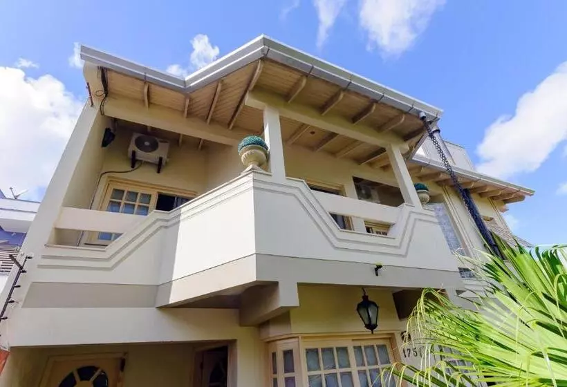 Aamiaismajoitus (B&B) Casa Das Flores