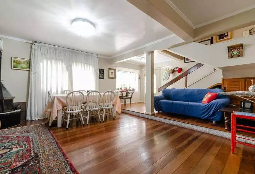 Aamiaismajoitus (B&B) Casa Das Flores