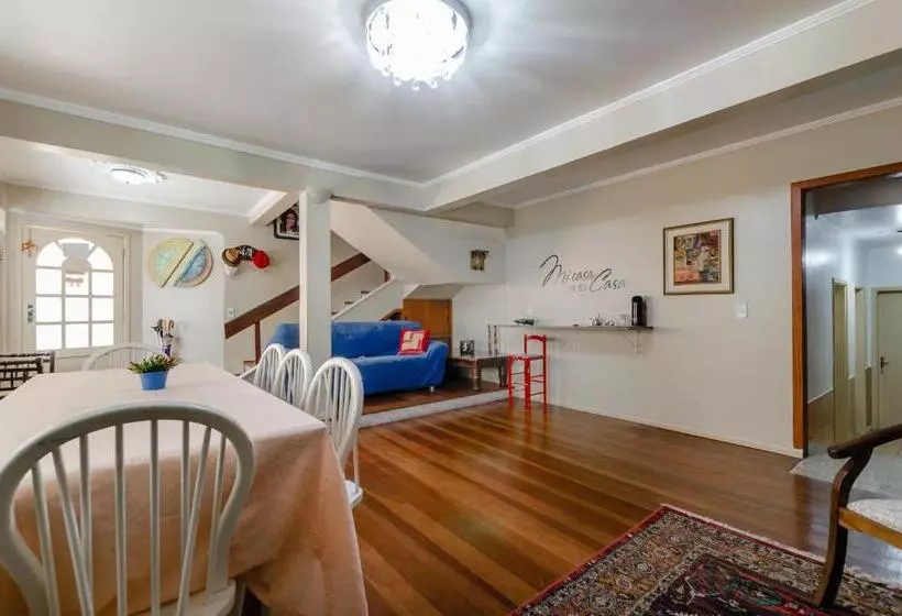 Aamiaismajoitus (B&B) Casa Das Flores