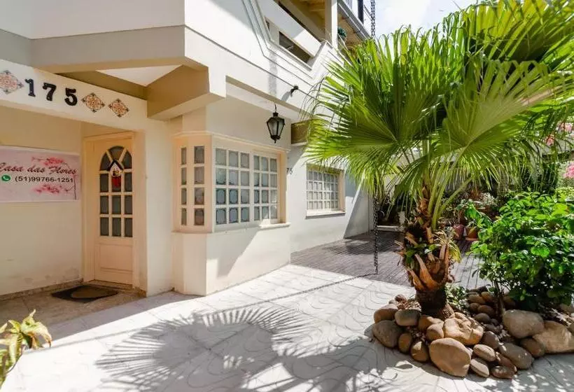 Aamiaismajoitus (B&B) Casa Das Flores