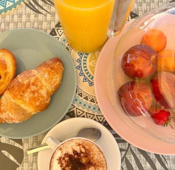 مبيت وإفطار Costa Blu