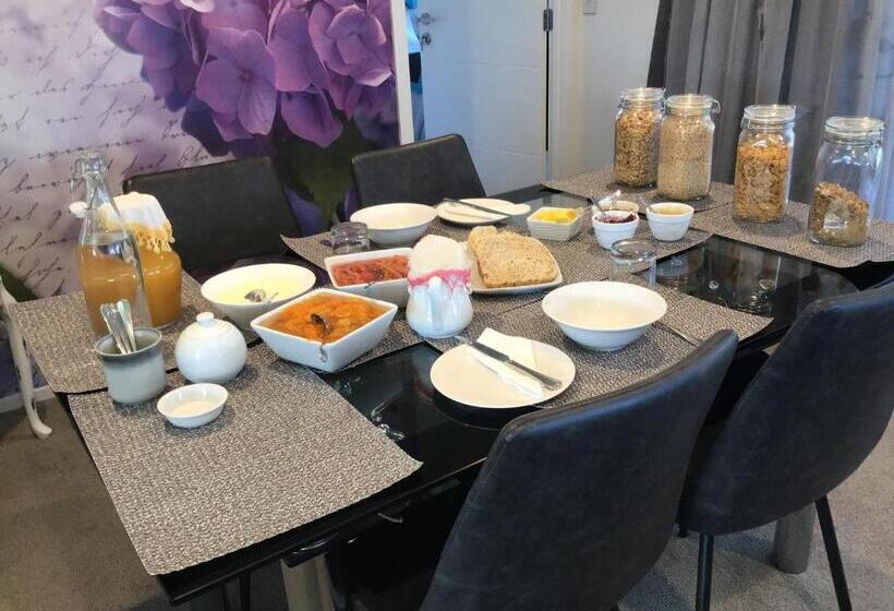 Bed and Breakfast Sabai Sabai 27