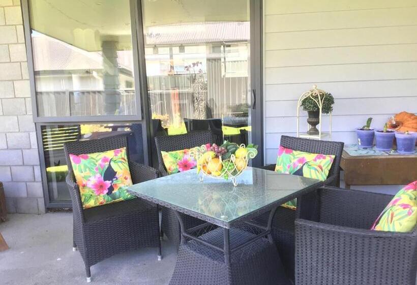 Bed and Breakfast Sabai Sabai 27