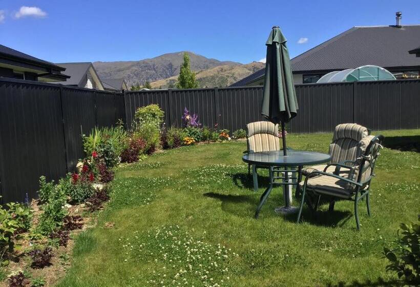 Bed and Breakfast Sabai Sabai 27