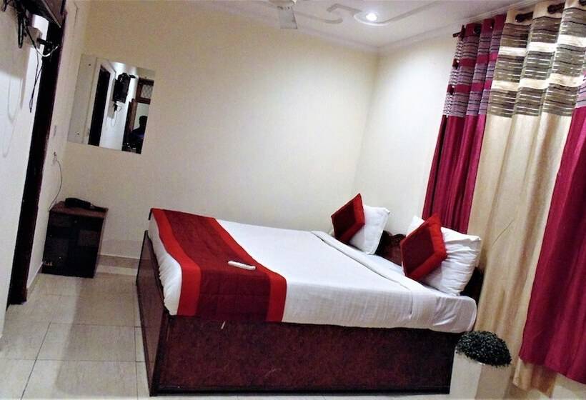 تختخواب و صبحانه Sehrawat Inn