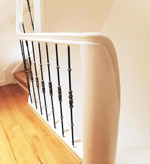 تختخواب و صبحانه Top Of The City