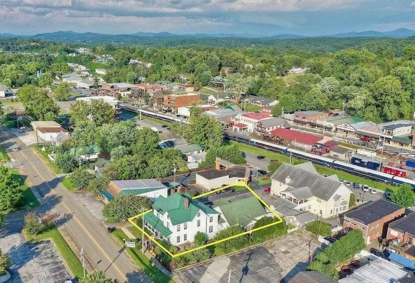 Blue Ridge Inn Bed & Breakfast