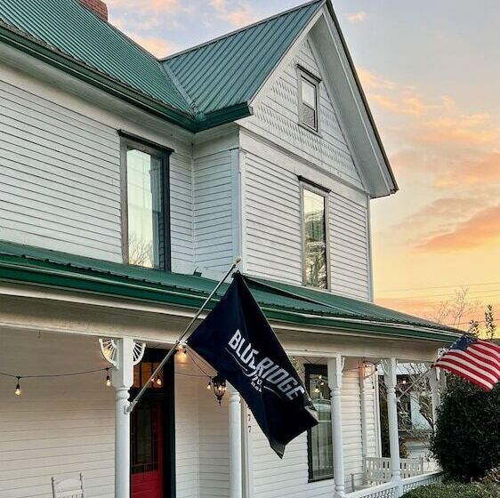 Blue Ridge Inn Bed & Breakfast