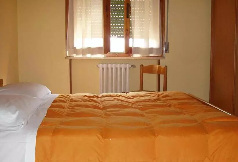 ホテル Albergo Ristorante Taverna Dalla Lisina