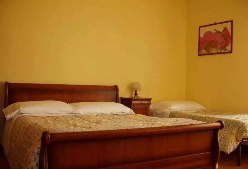 ホテル Albergo Ristorante Taverna Dalla Lisina