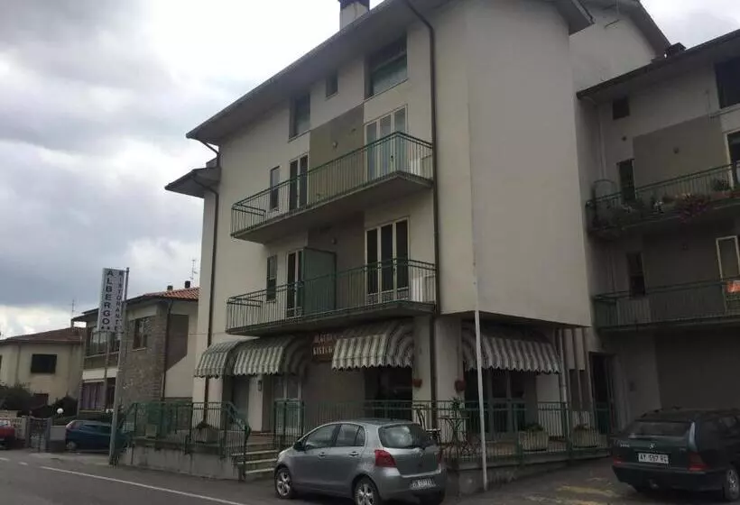 ホテル Albergo Ristorante Taverna Dalla Lisina