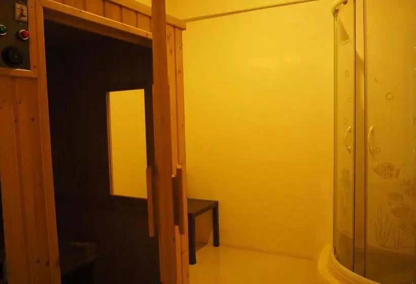 ホテル Chaiyaphum Park