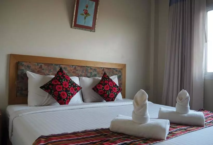 ホテル Chaiyaphum Park