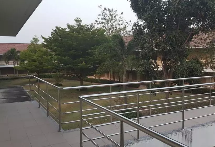 ホテル Chaiyaphum Park