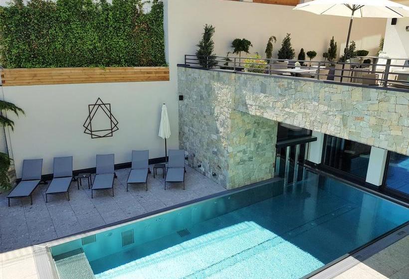 هتل Das Naturjuwel