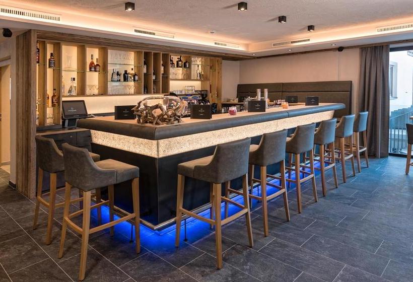 هتل Das Naturjuwel