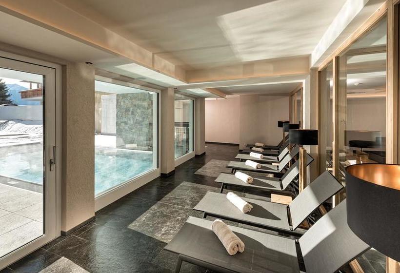 هتل Das Naturjuwel