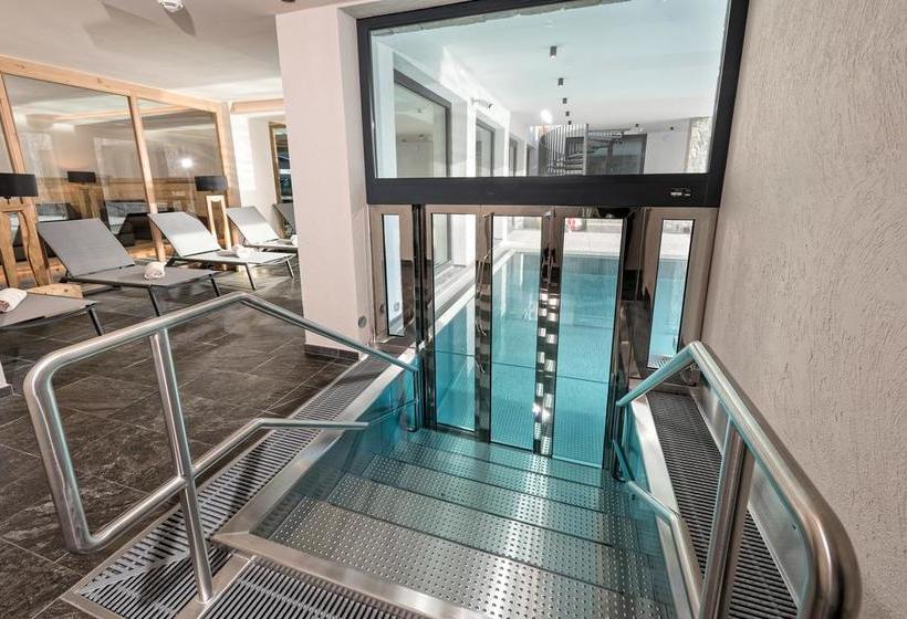 هتل Das Naturjuwel