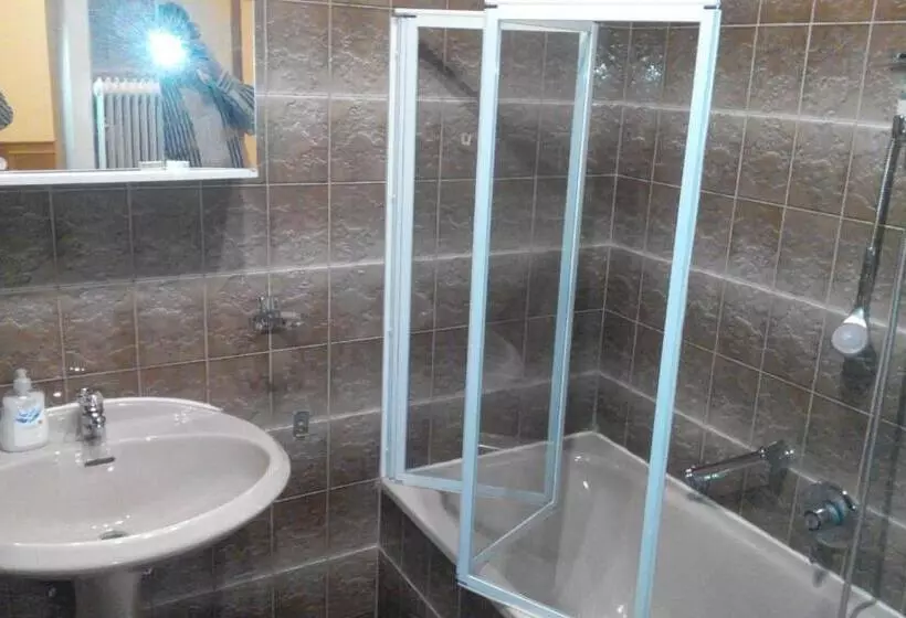 Hotelli Gasthof Zum Nibelungenbauer