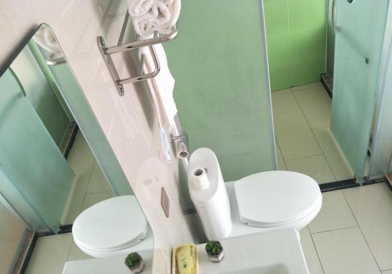 בית מלון כפרי Greentree Inn Henan Shangqiu Liangyuan District Railway Station Express