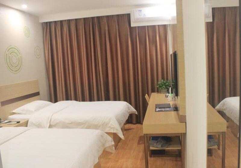 בית מלון כפרי Greentree Inn Henan Shangqiu Liangyuan District Railway Station Express