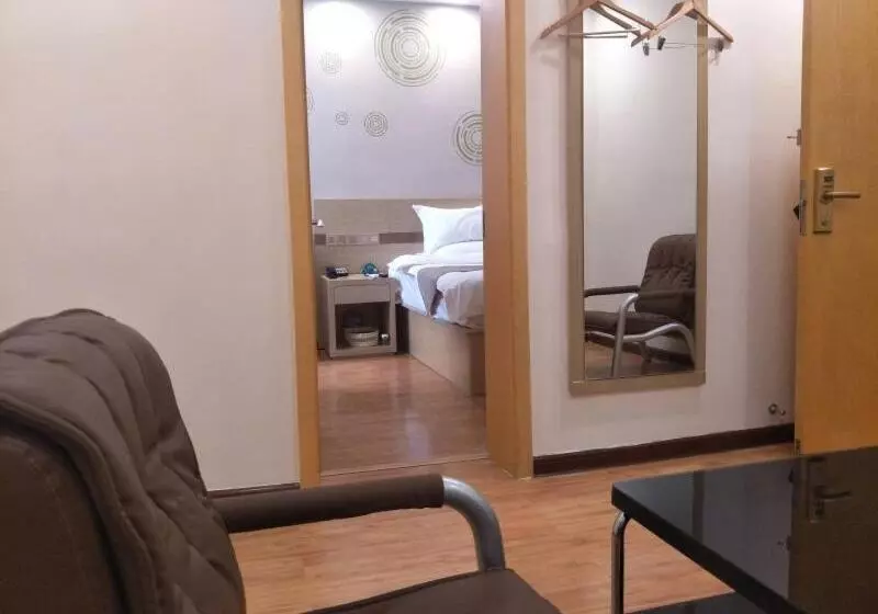 ホテル Greentree Inn Henan Shangqiu Liangyuan District Railway Station Express