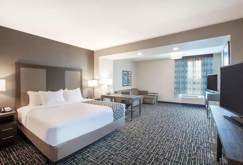 Hotelli La Quinta By Wyndham San Marcos Outlet Mall