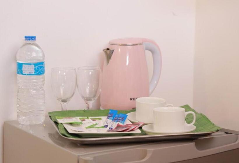 Hotel Nilambara Lake View