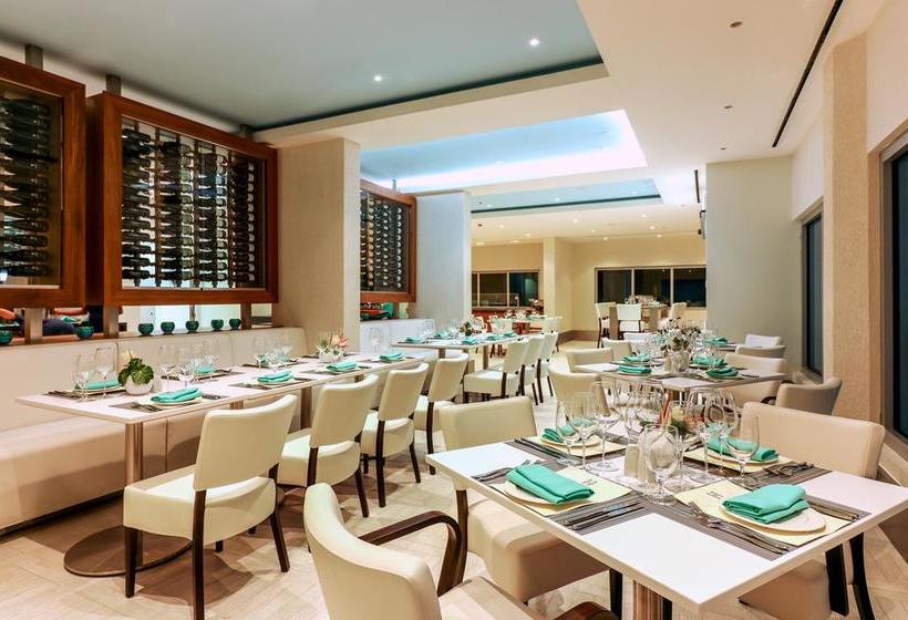 استراحتگاه Harbor Club St Lucia, Curio Collection By Hilton