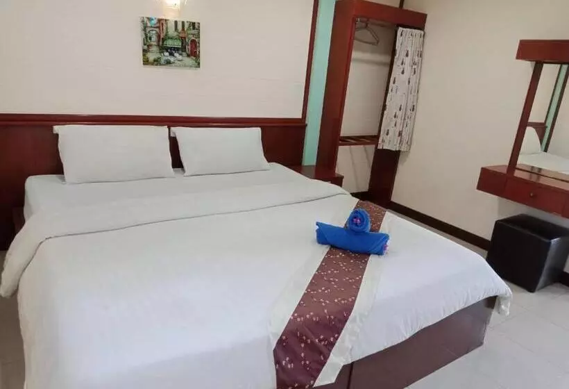 Lomakeskus Haad Somboon House