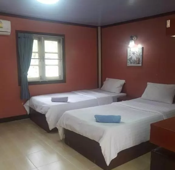 Lomakeskus Haad Somboon House