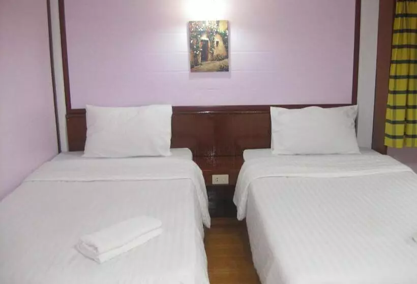 Lomakeskus Haad Somboon House