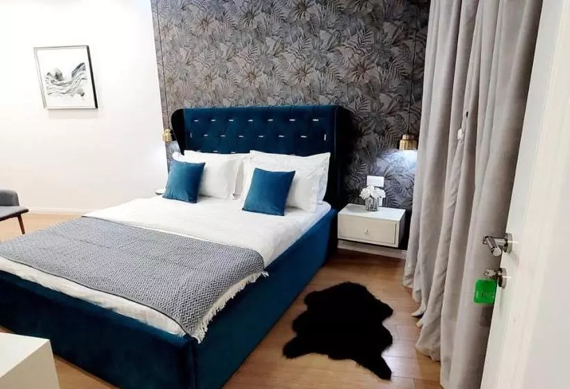 هتل Capital Inn Tirana