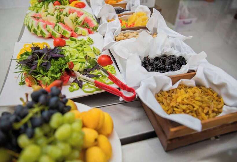 هتل Maricel Astara Resort