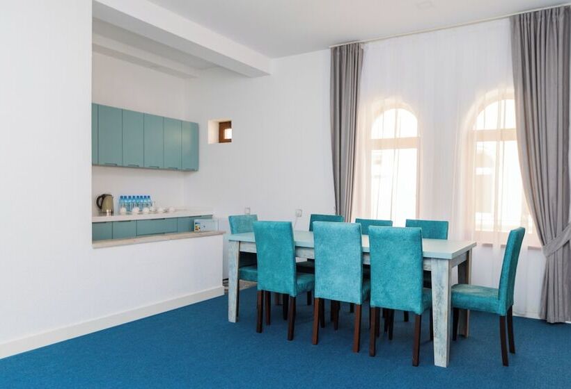 هتل Maricel Astara Resort