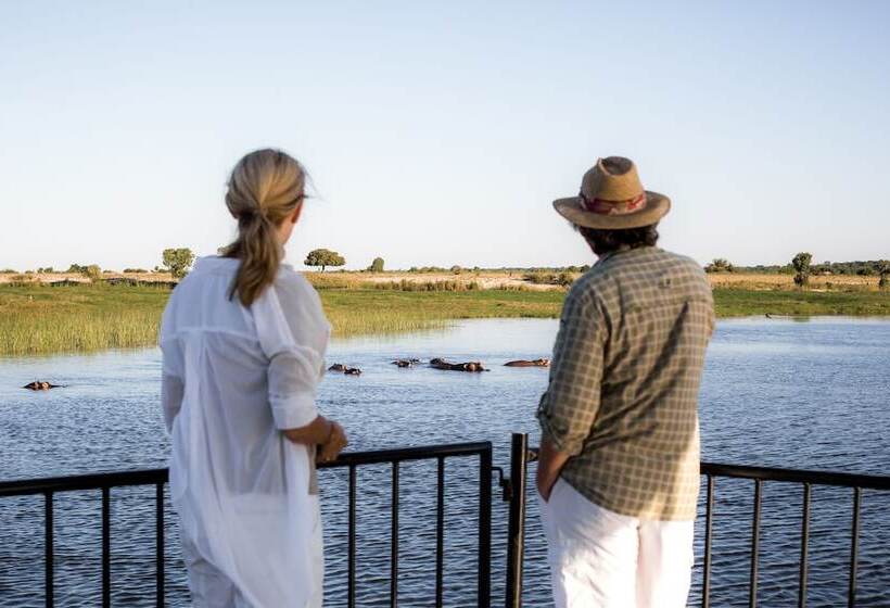 هتل Serondela Lodge