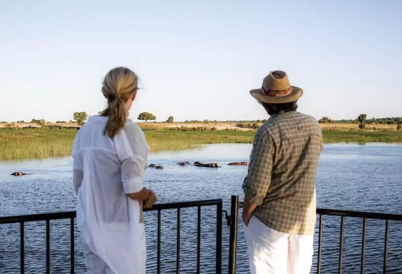 هتل Serondela Lodge