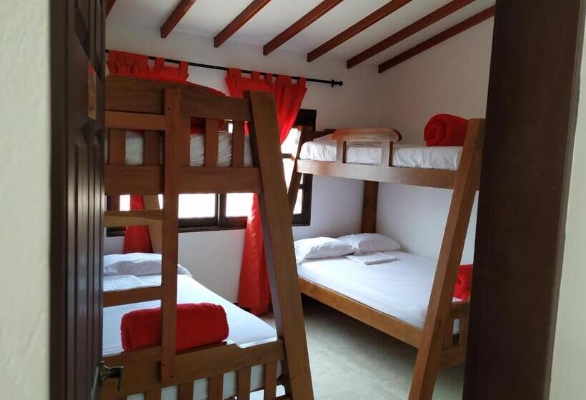 هاستل Hostal Balcones De La Piedra