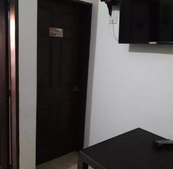 ユースホステル Hostal Balcones De La Piedra