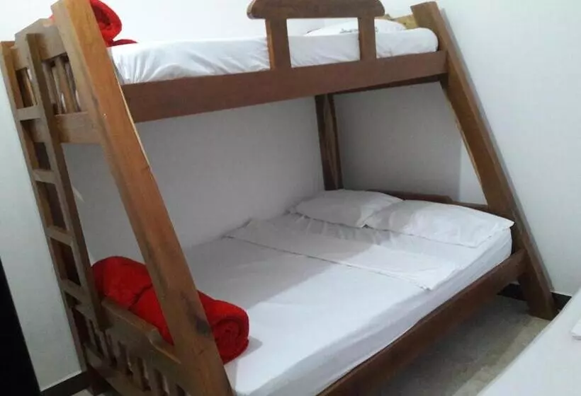 ユースホステル Hostal Balcones De La Piedra