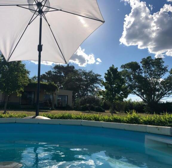 مبيت وإفطار Chacra La Recompensa Glamtainer