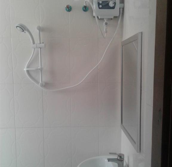 هتل B10 Airport Lodge