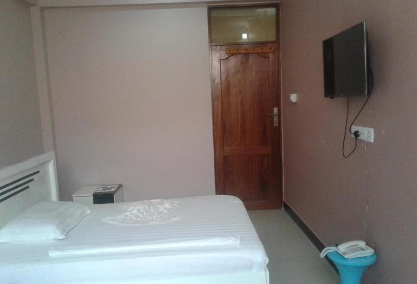 هتل B10 Airport Lodge