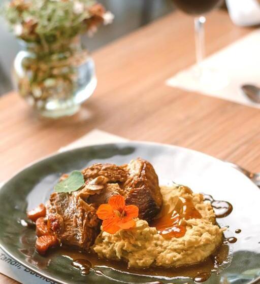 هتل Posta Natural