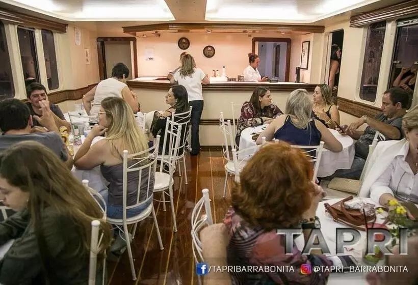 Tapri   Hotel Flutuante